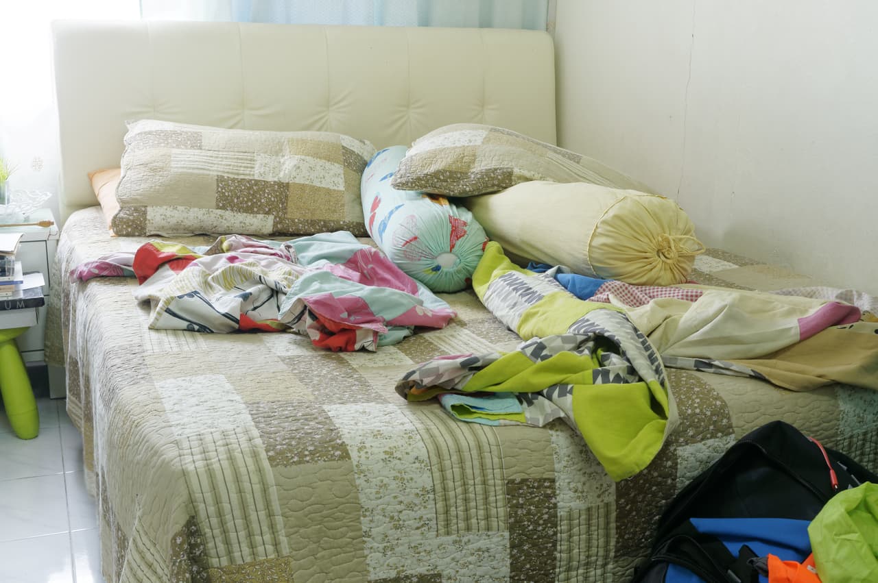 Así como es un hábito asearte o lavarte los dientes, en la rutina de tareas domésticas es aconsejable incluir el recoger y ordenar diariamente ¡Organízate ya!