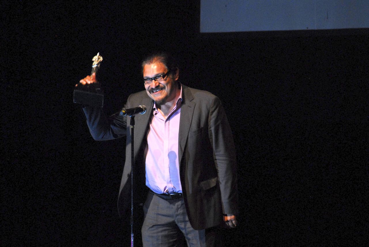 En el 2012 ganó un Premio Ariel por Mejor coactuación masculina en 'El infierno'.