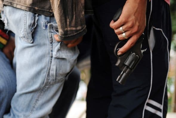 Por otro lado, el estudio informó que 'en 2009 fueron asesinados cada mes aproximadamente 66 jóvenes con edades entre los 18 y los 22 años; en el año 2010 el promedio fue de 60'.