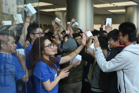 Este suceso añadió presión a Apple, que aceptó que la organización independiente Asociación de Justicia Laboral (FLA) efectuase una investigación, la cual desveló que los trabajadores chinos de la compañía trabajan, en ocasiones, más de 60 horas a la semana. (Con información de Efe).