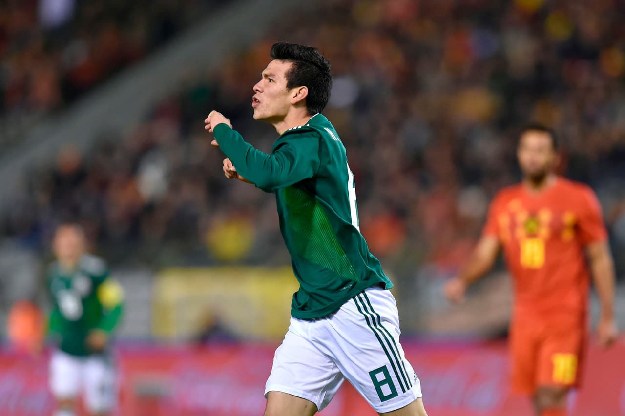 Hirving Lozano respondió de inmediato, al minuto 11 del segundo tiempo, con un remate abajo que dejó quieto a Courtois para poner el 2-2.
