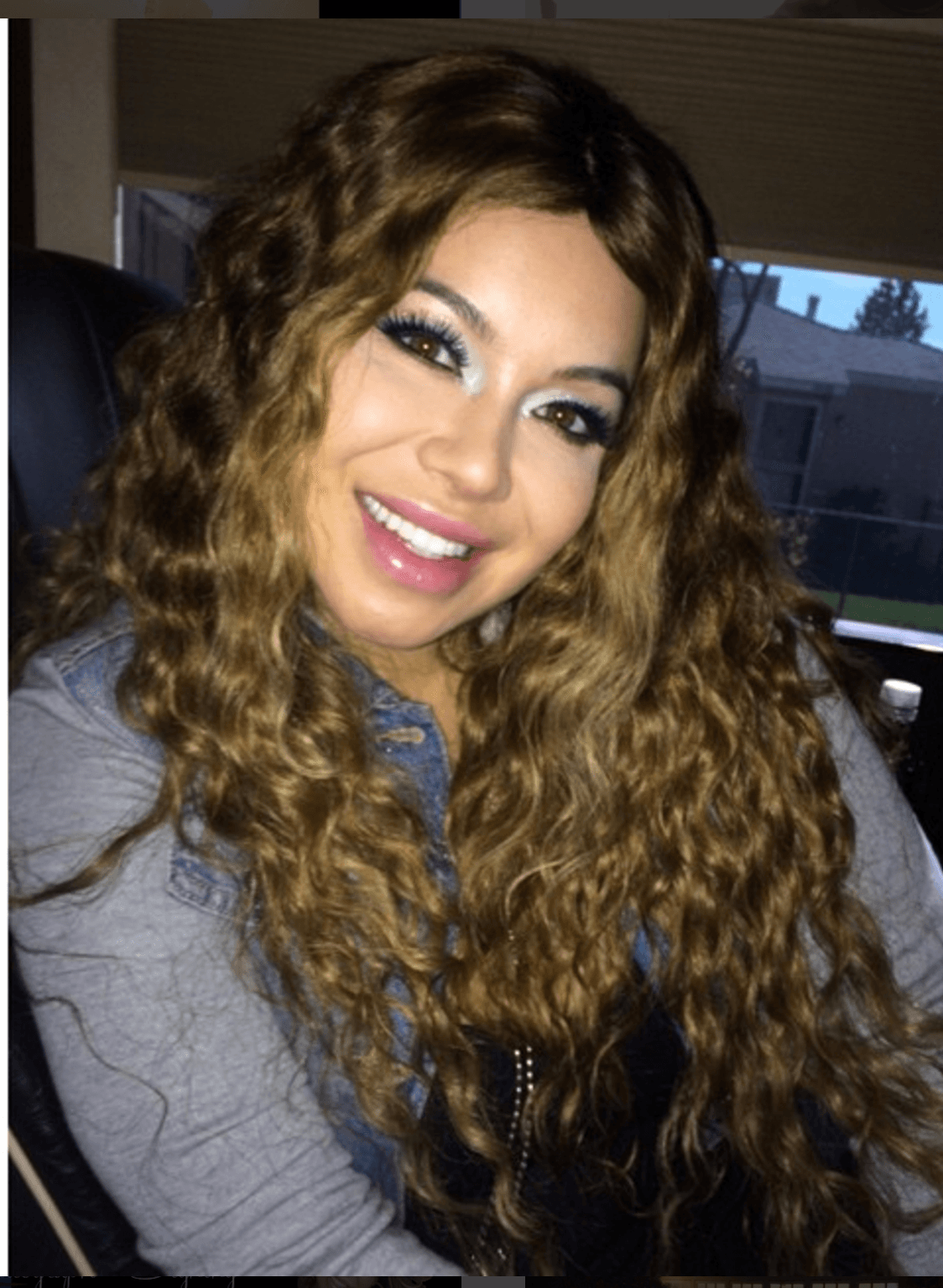 ¿Cómo le queda a Chiquis el cabello con ondas?