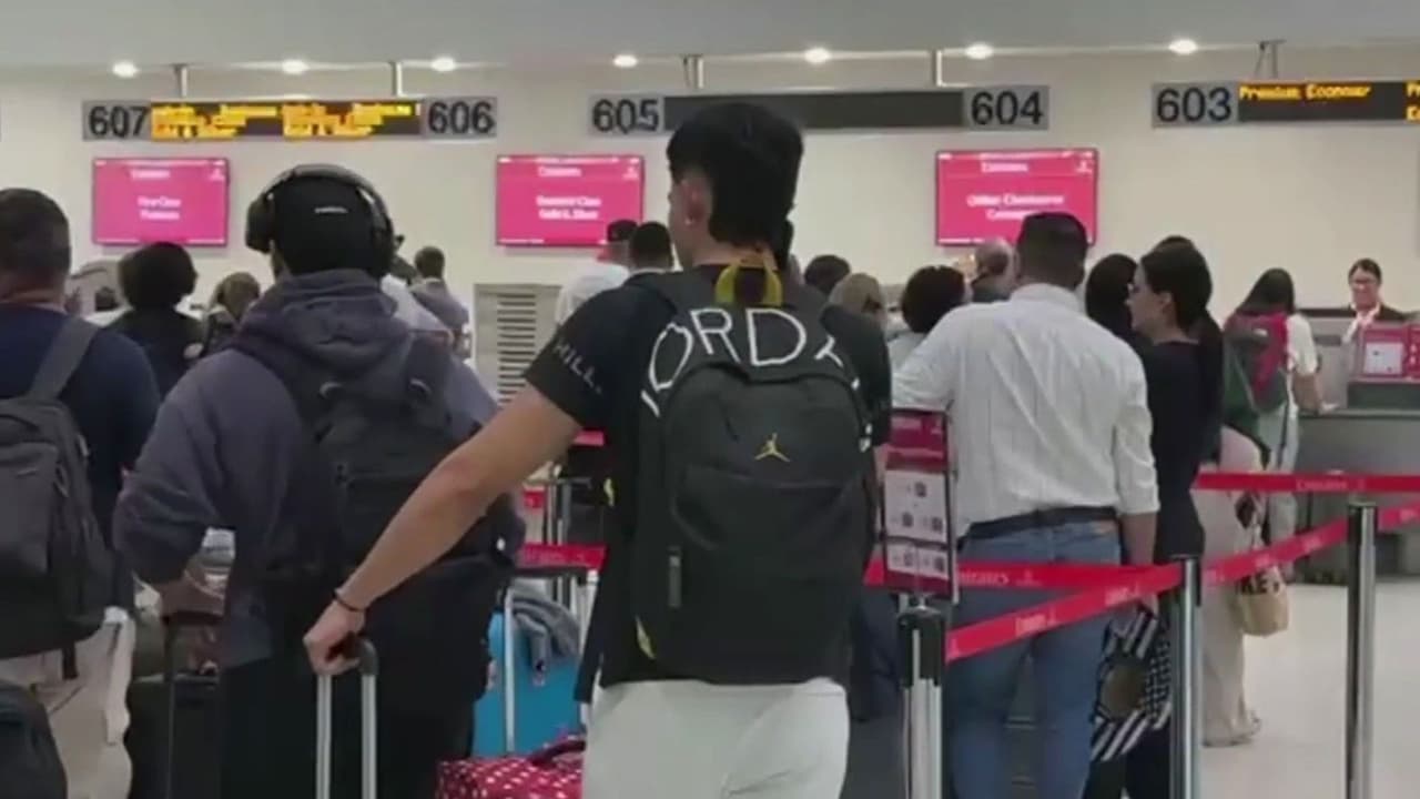 Pasajeros en el aeropuerto de Miami buscan regresar a Colombia