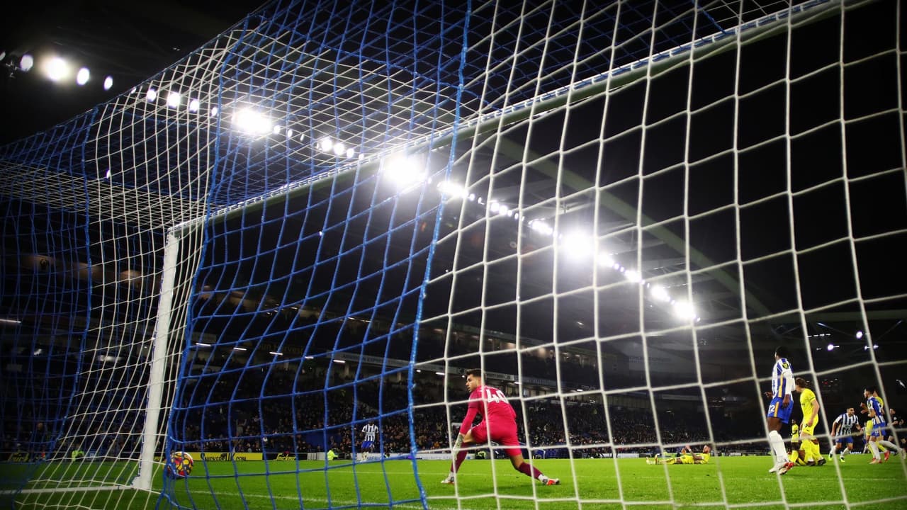 Premier League anuncia un récord de 103 nuevos casos positivos de Covid-19