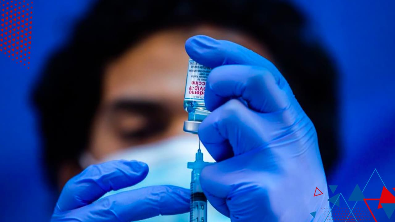 Una sola dosis de vacunas de Pfizer y Moderna contra el COVID-19 tendría casi la misma efectividad que las dos