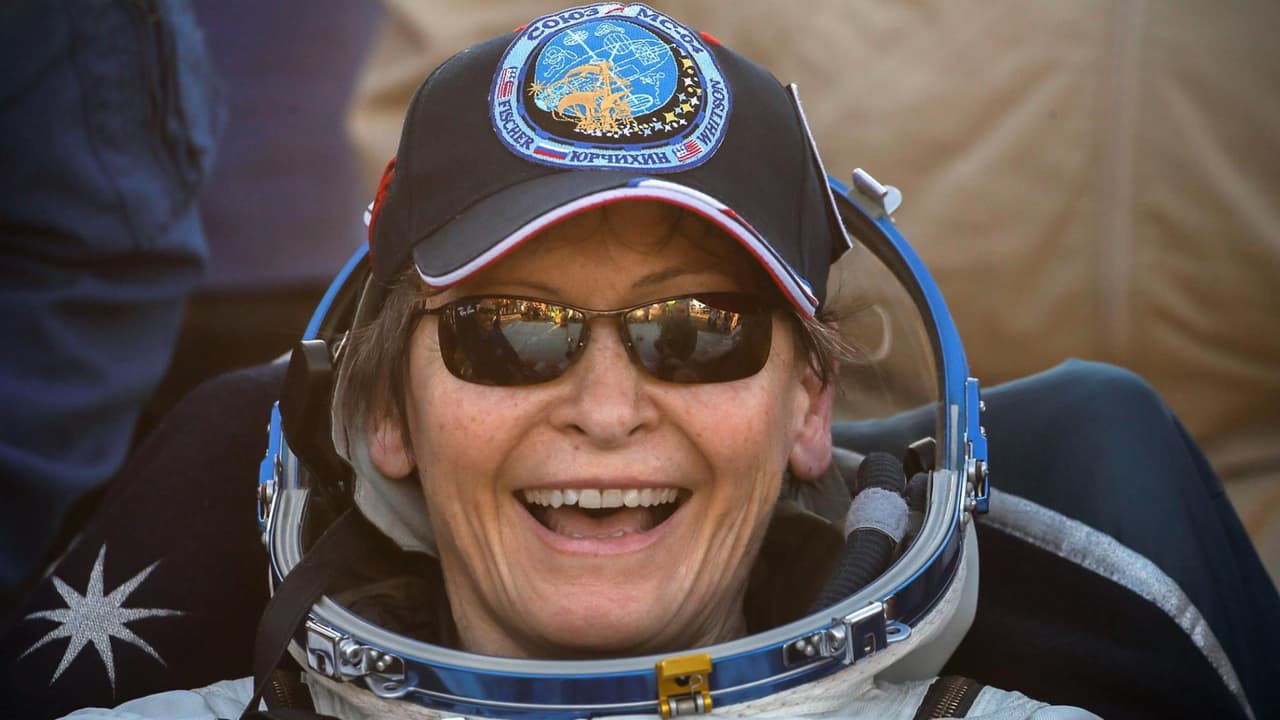 Regresa a la Tierra Peggy Whitson, la astronauta estadounidense que ha permanecido más tiempo en el espacio