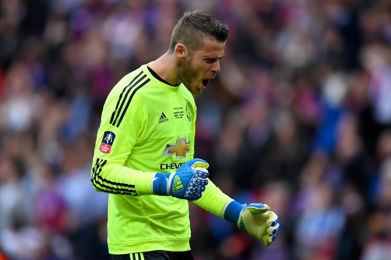 David De Gea soltaba toda la presión generada por un juego que a pesar del dominio no terminaba por aclararse.