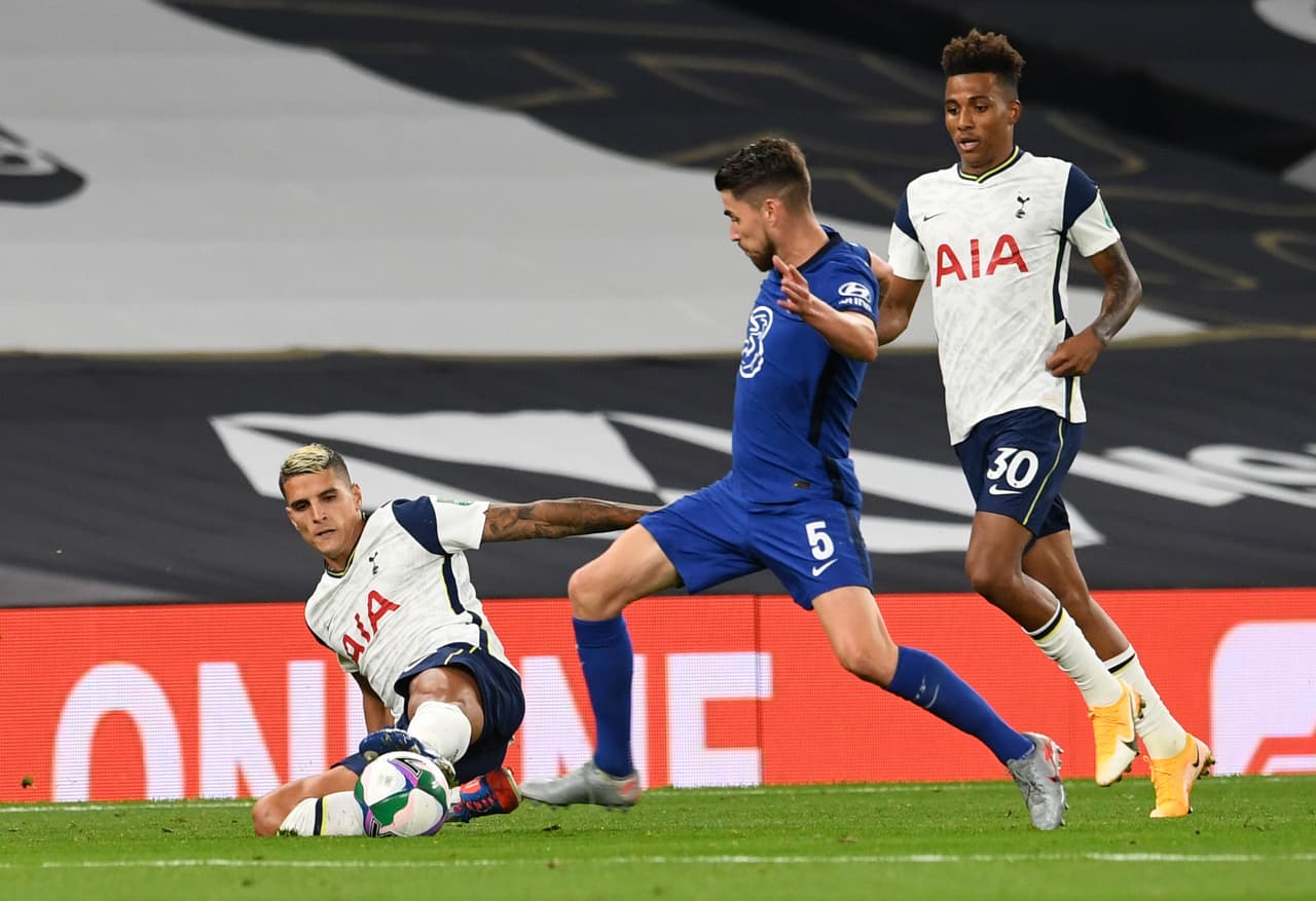 Chelsea ingresa a Kante y los Spurs a Harry Kane.