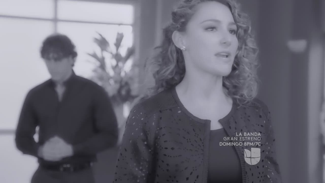 Claudia es hermana de Valentín (Carlos de la Mota) y juntos han humillado a su madre en varias ocasiones.