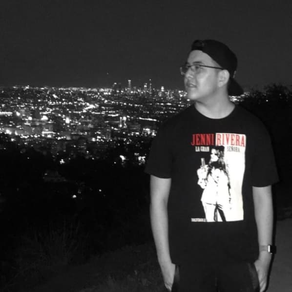 Entonces, en octubre del año pasado, Johnny decidió poner manos a la obra y además de hacer cambios en su alimentación, para hacerla más saludable, también comenzó a ejercitarse.