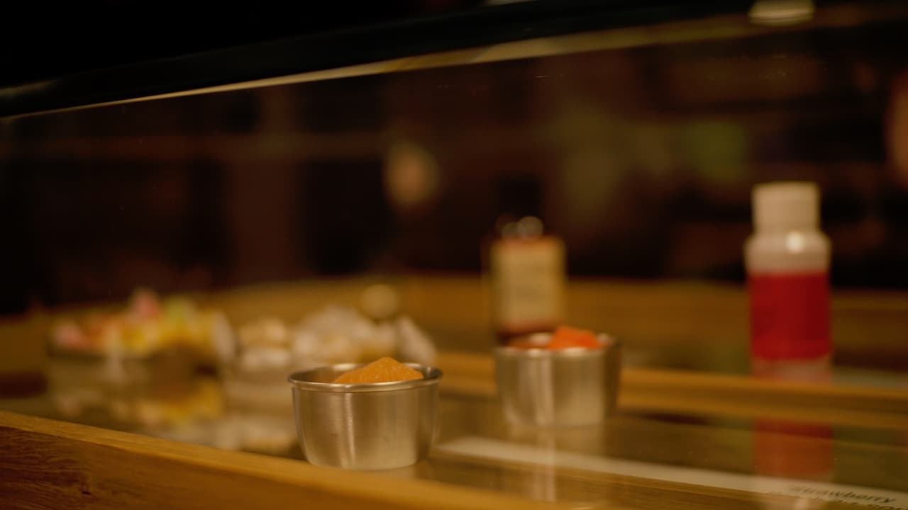 Las gomitas que ves en esta foto, no son normales. Algunas pueden contener CBD o THC, químicos reactivos de la marihuana.