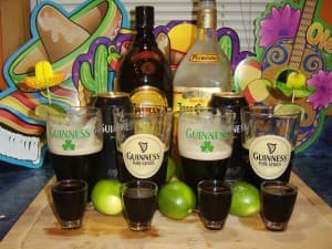 El
<a href="https://miblogestublog.com/2014/04/30/just-in-time-for-cinco-de-mayo-taco-bell-eatery-will-serve-mexican-car-bombs/">Mexican Car Bomb de Taco Bell</a>, malteada de vainilla con cerveza Guiness, salsa de caramelo de tequila y chispas de chocolate que seguramente está inspirada en la bonita tradición mexicana de beber lo que haya.