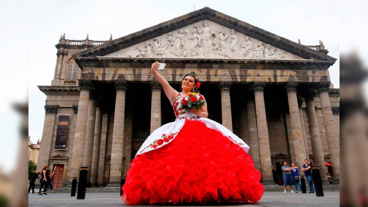 El tenor que hizo su debut profesional en el Teatro Degollado de Guadalajara en 1959 volvería a grabar el tema de Khayat, tras llegar la undécima.