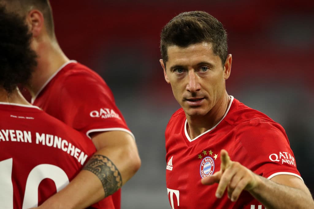 Oliver Kahn no está preocupado por el supuesto fichaje de Lewandowski con el Barcelona