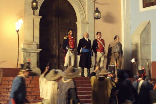 Esto los muestra de una manera distinta ya que aquí se podrán ver sus fortalezas y debilidades, aciertos y errores, así como también las grandes decisiones que tomaron para darle rumbo al movimiento independentista.