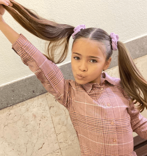 <b>Zoé Torres</b>
<br>La pequeña ha enamorado a los televidentes con su talento artístico, el cual ha demostrado en diversas telenovelas como ‘Soltero con hijas’, ‘Sin miedo a la verdad’, ‘La rosa de Guadalupe’ y ‘Quererlo todo’.