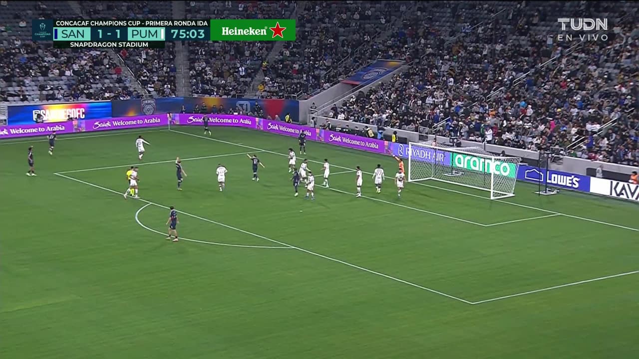 ¡GOL!  anota para San Diego. David Vazquez