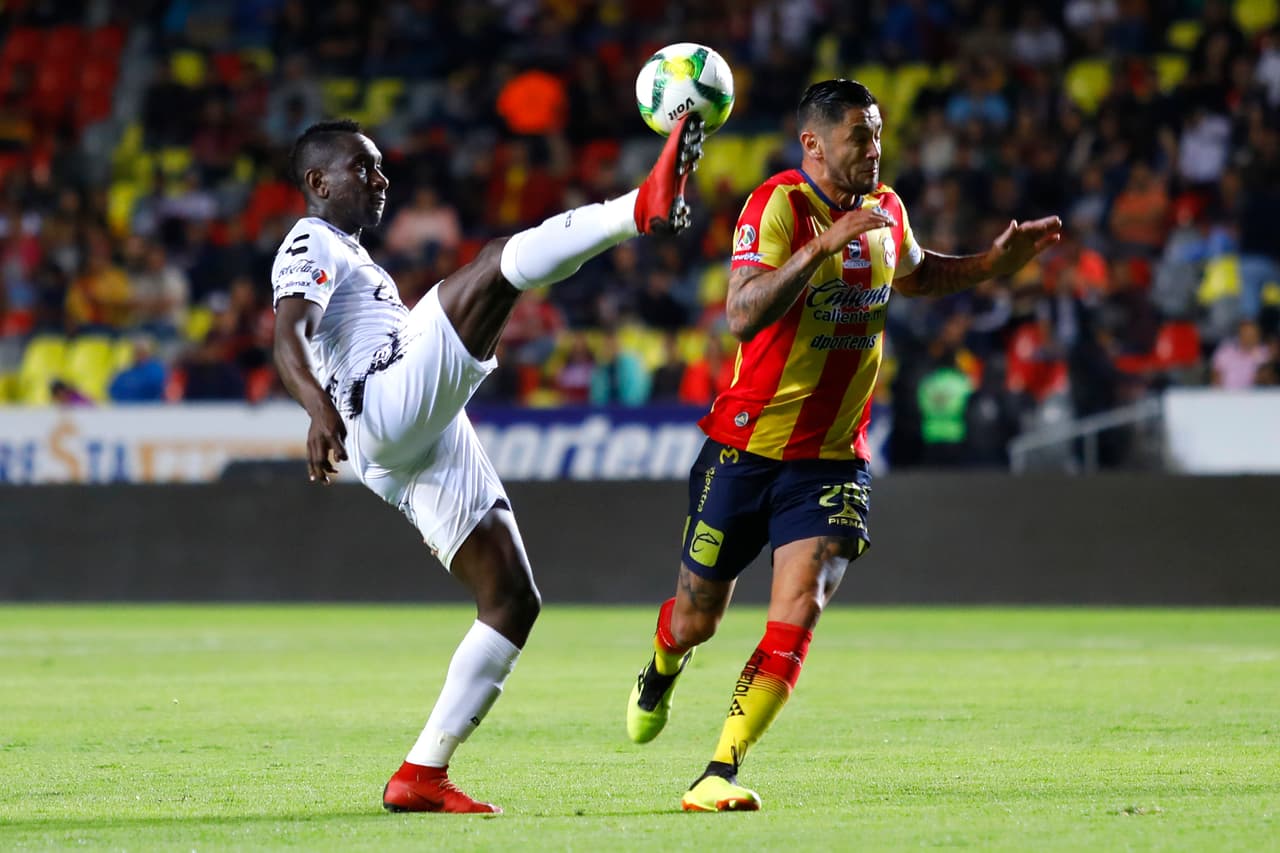 Y esas libertades las estaba explotando a plenitud el equipo bajacaliforniano, pues pisaba más área rival y se notaba un mejor funcionamiento en el campo de Xolos.