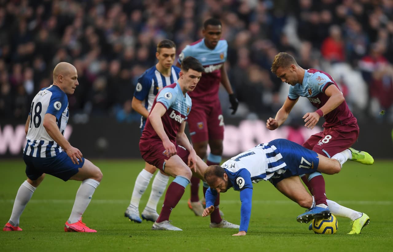 West Ham 3-3 Brighton | Issa Diop (30’) y Snodgrass (45’, 57’) anotaron para los locales. Ogbonna (47’) marcó autogol en favor de Brighton. Pascal (75’) y Murray (79’) cerraron la cuenta para empatar el partido.