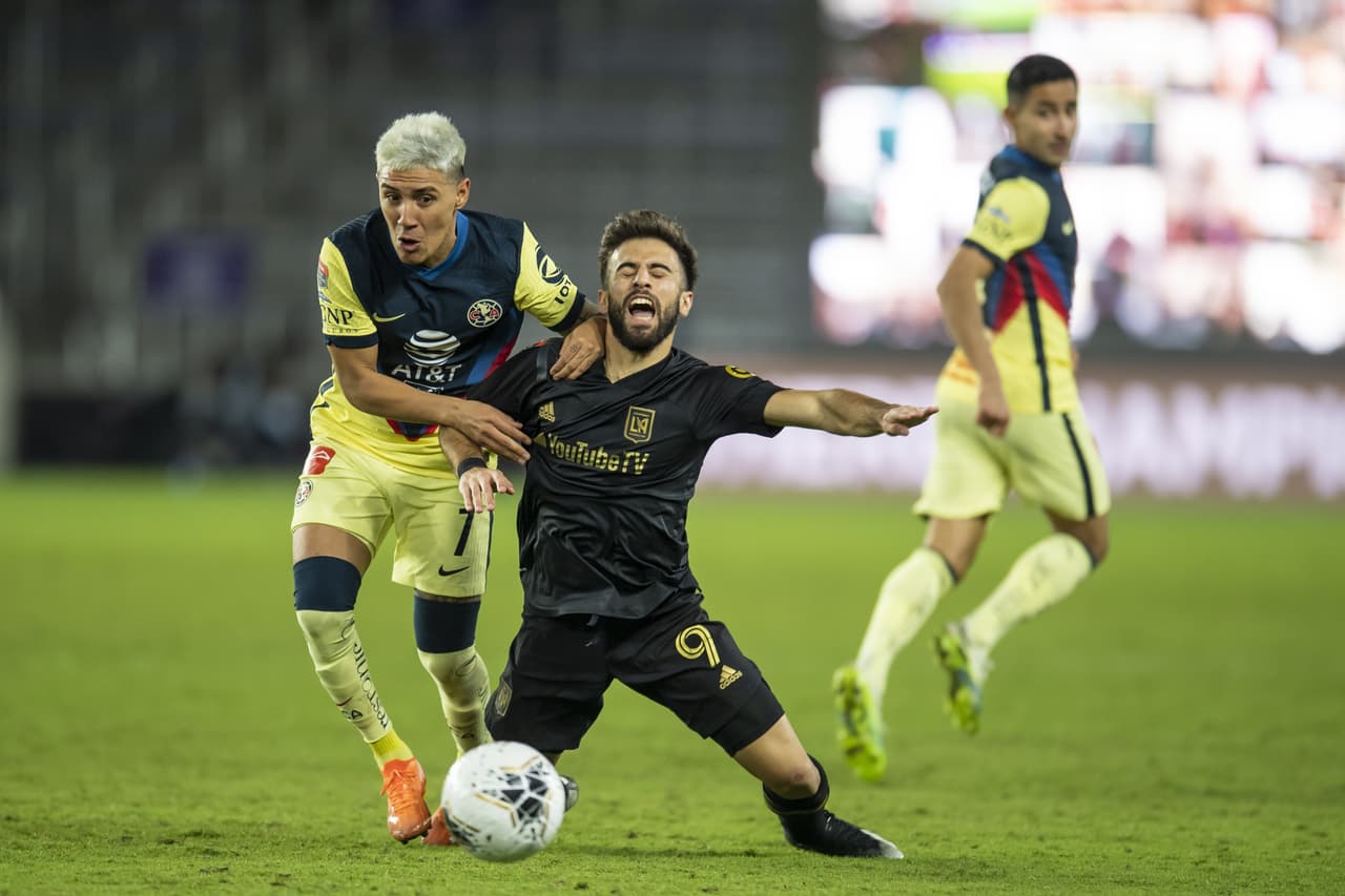 Cáceres (11’) abrió el marcador muy temprano en el partido. Iniciando la segunda mitad, Carlos Vela (46’, 47’) empató y dio vuelta al marcador. Blessing (90+5’) marcó el tercero para los de Bradley que se medirán a los Tigres de la UANL en la Final del certamen.
