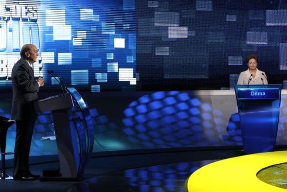 Serra y Rousseff disputan los 20 millones de votos que obtuvo la ecologista Marina Silva en la primera vuelta de las elecciones el pasado 3 de octubre.