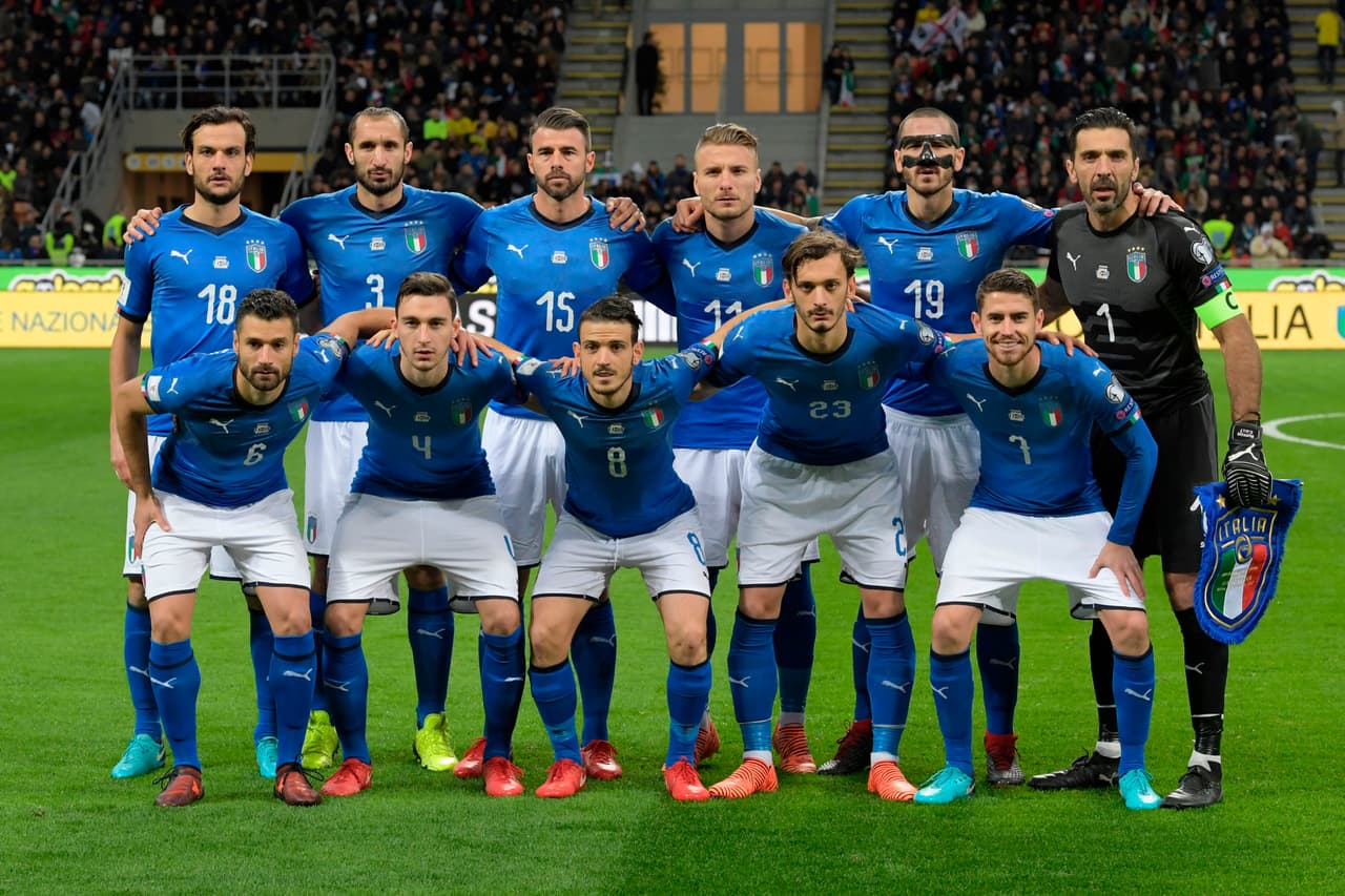 <b>Este fue el equipo titular de Italia:</b> Buffon, Barzagli, Bonucci, Chiellini, Candreva, Parolo, Jorginho, Florenzi, Darmian, Immobile, Gabbiadini.