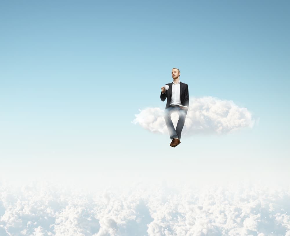 <b>PISCIS</b>
<br>Debes compartir tu actitud escapista poniendo los pies bien puestos sobre la tierra, ya que muchas veces estás en las nubes.
<br>