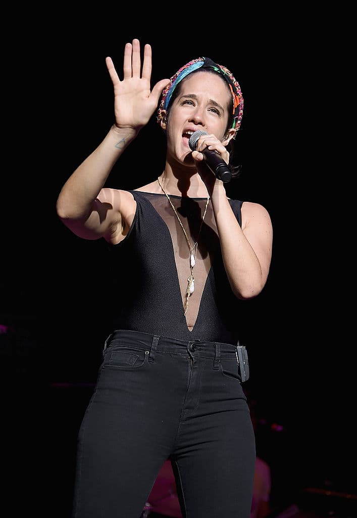 La cantante confesó tener Asperger, y que la enfermedad le complica relacionarse con las personas por lo que han llegado crisis depresivas en la que ha tenido que llegar hasta el hospital.