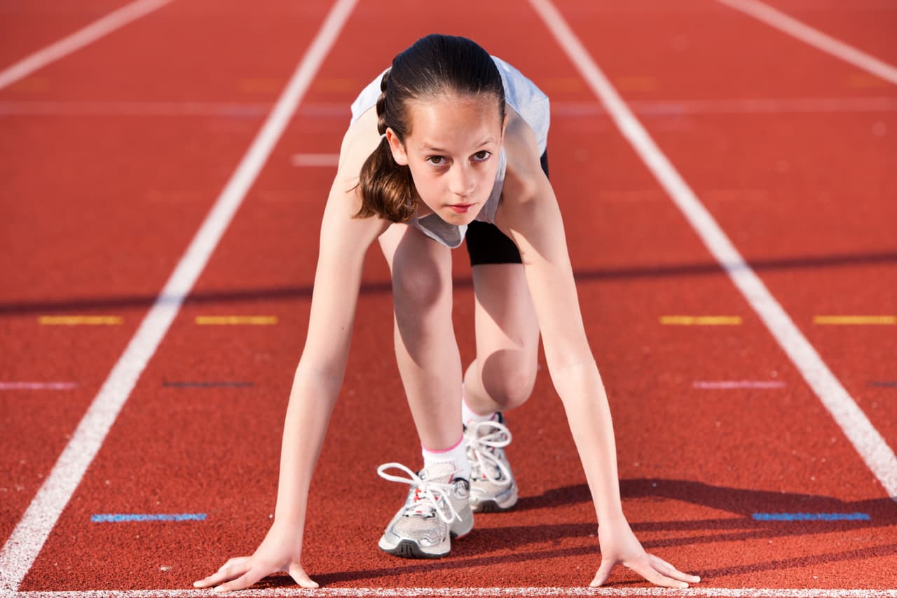 Forjan disciplina y el espíritu de sacrificio. Al practicar un deporte, los niños saben que tienen establecido un compromiso con su equipo, con su entrenador o con ellos mismos y deben ser capaces de vencer la pereza. Una vez puestos en marcha, saben que la recompensa lo vale.