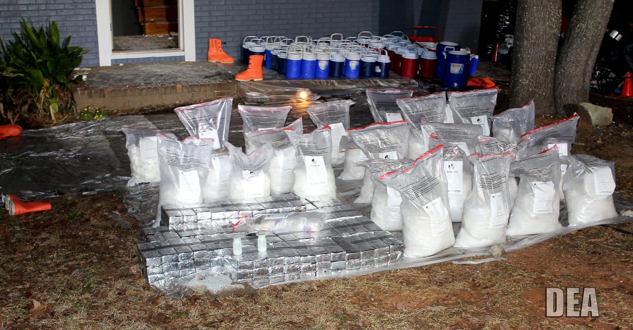 La idea es detener los narcóticos antes de que ingresen a los vecindarios.