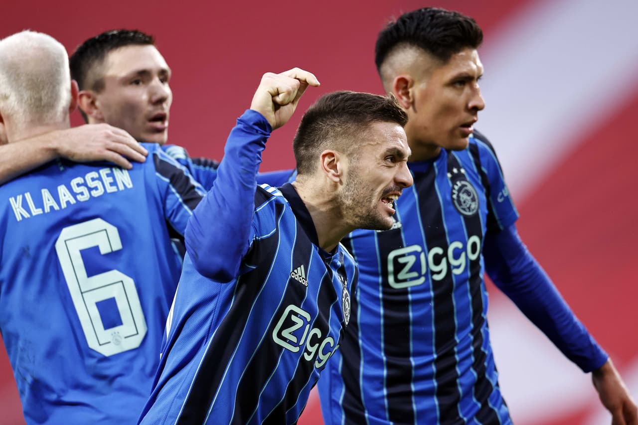 Edson Álvarez y Erick Gutiérrez fueron titulares en duelo de mexicanos en el PSV vs Ajax donde los de Amsterdam ganaron 1-2 de visitante y son líderes Eredivisie.