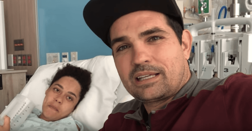 Por ello 'La Negrita', como Ferdinando le dice de cariño a su pareja, ha sido sometida a varios estudios, pues los médicos decidieron que debía permanecer hospitalizada para monitorearla y evitar que los mellizos nazcan.