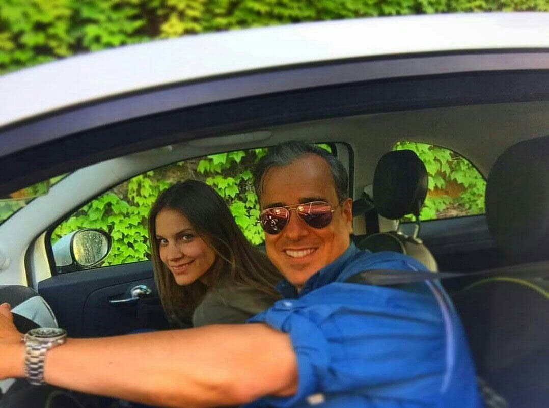 Después de tres años de noviazgo, él le propuso matrimonio y se casaron el 13 de mayo de 2016 en Barranquilla, según información de 
<a href="https://www.youtube.com/watch?v=2uycmT4ekHs">CNC Medellín</a>.