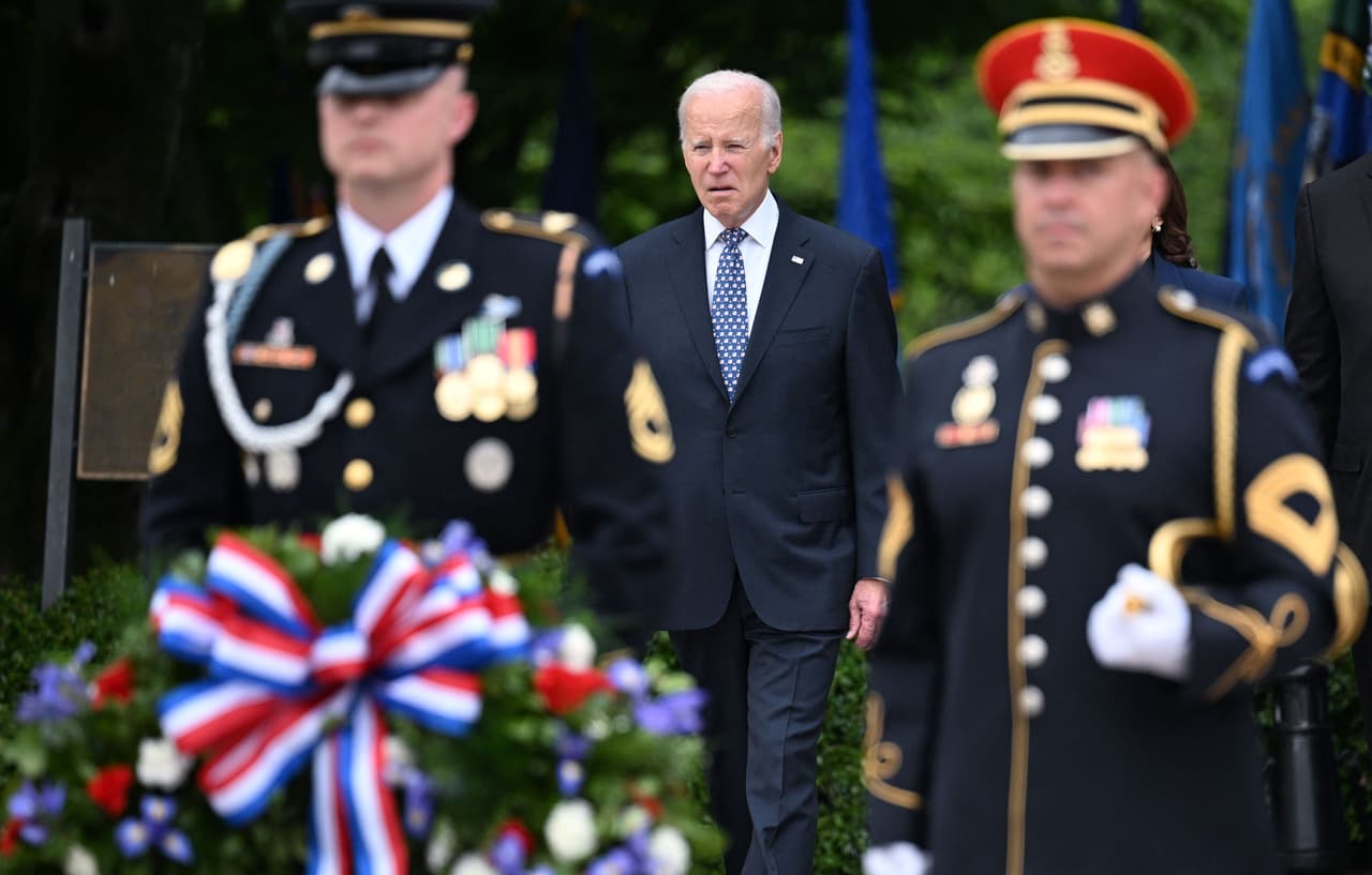 El presidente Joe Biden acudió al acostumbrado acto protocolario.