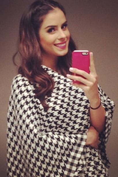 Así lidia con el frío durante la grabación del programa. ¡Antes muerta que con frío!