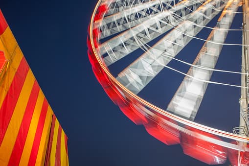 <b>Parques de diversiones y carnavales </b>| Además de esta nueva orden del alcalde, en el condado de Bexar, entró en vigor una nueva orden ejecutiva emitida por el juez del condado, Nelson
<b> </b>Wolff, que obliga a los negocios a exigir cubrebocas a los empleados y clientes.
<br>