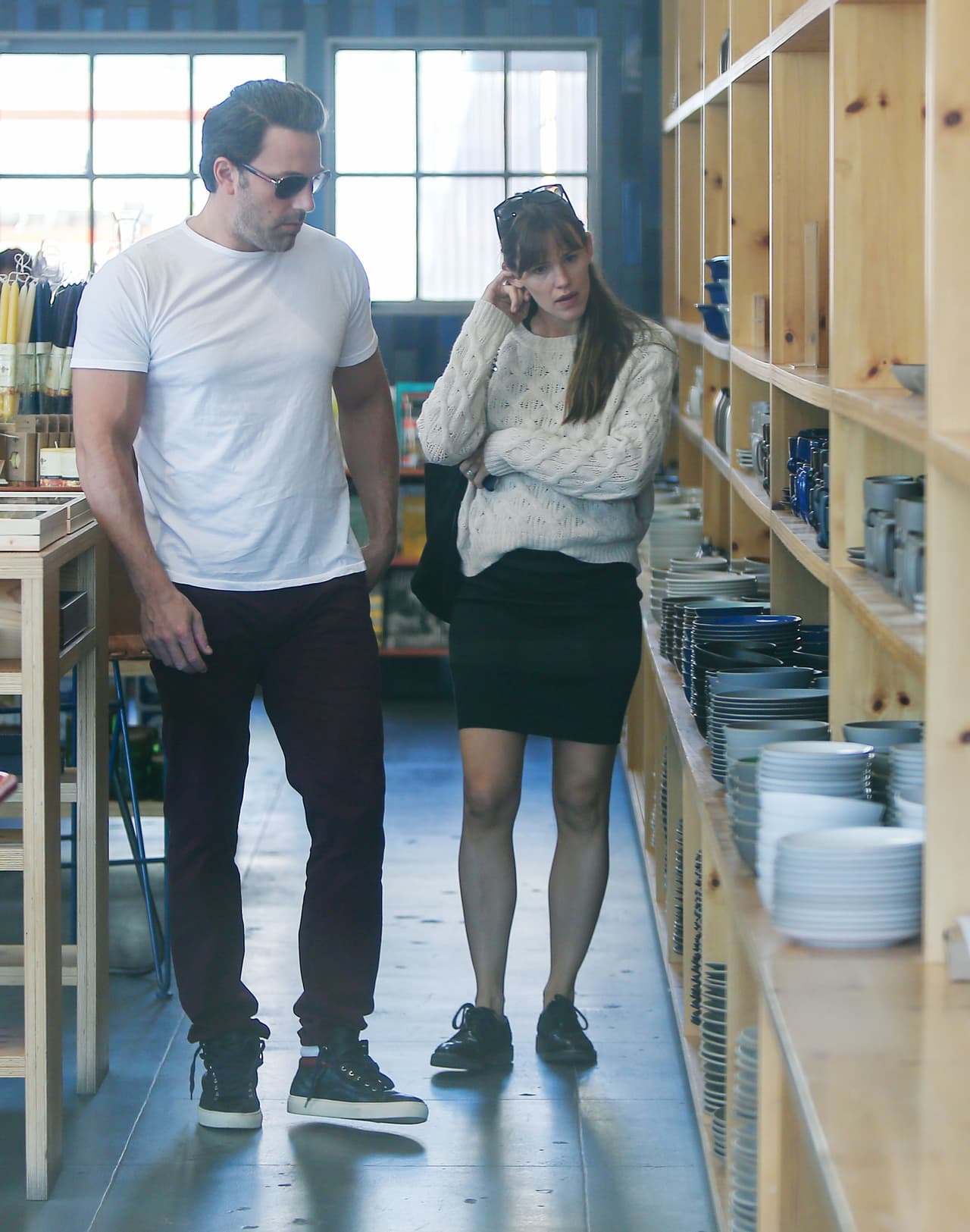 Esto, aunado a que el actor de 42 años de edad abandonó en varias ocasiones sus deberes como padre para poder jugar poker de altas apuestas en Las Vegas.