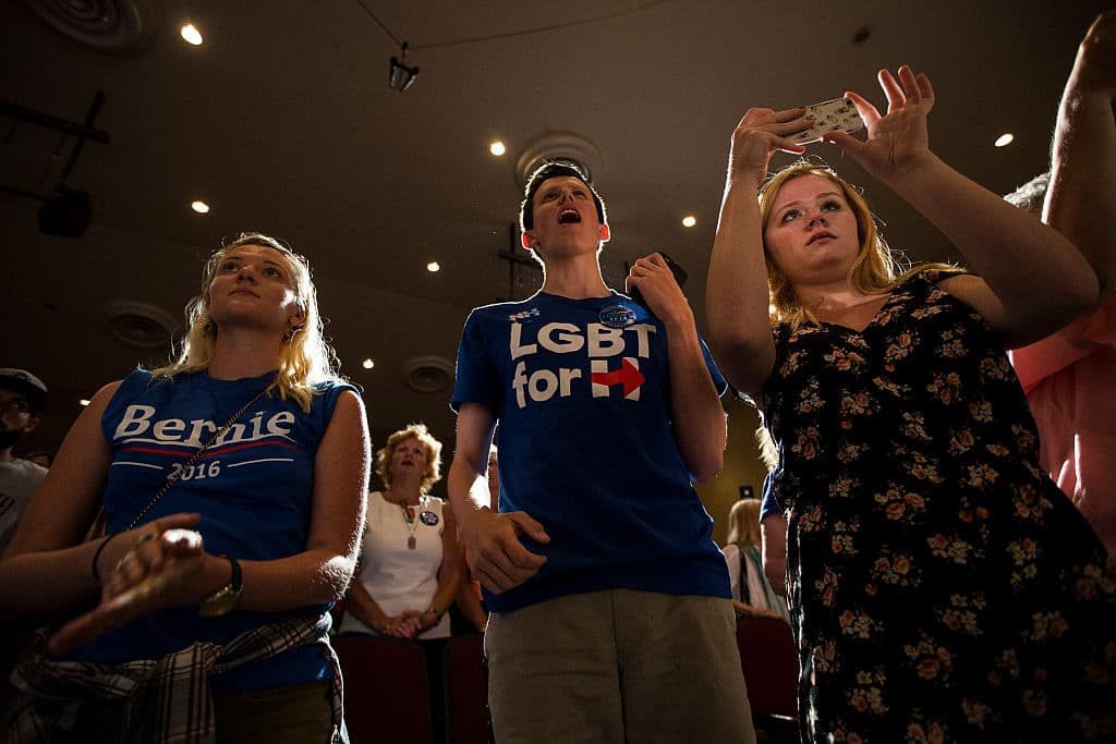 Los controvertidos superdelegados demócratas seguirán en 2020