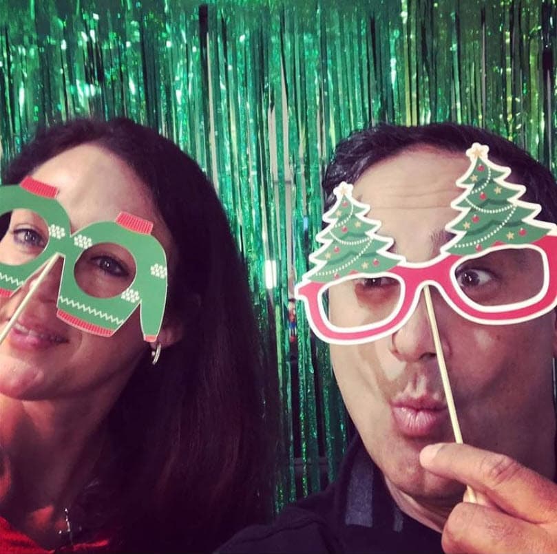 La esposa del actor fue sometida a una peligrosa cirugía para extirpar el tumor oligodendroglioma anaplásico, en la cual participaron 18 personas, contó a la revista. 
<br>