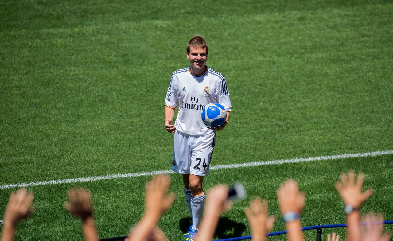 El Madrid pagó alrededor de 30 millones de dólares por rescindir el contrato de 'Illarra' con la Real.