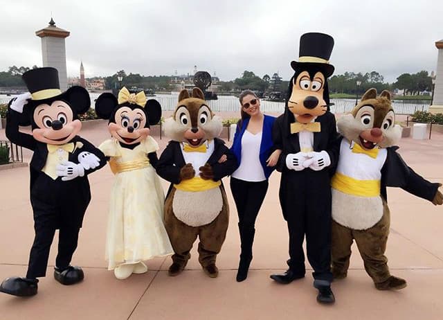 Ana Patricia recibió el 2016 acompañada de su familia y unos amigos muy simpáticos en Disney. (1ro de enero, 2016).