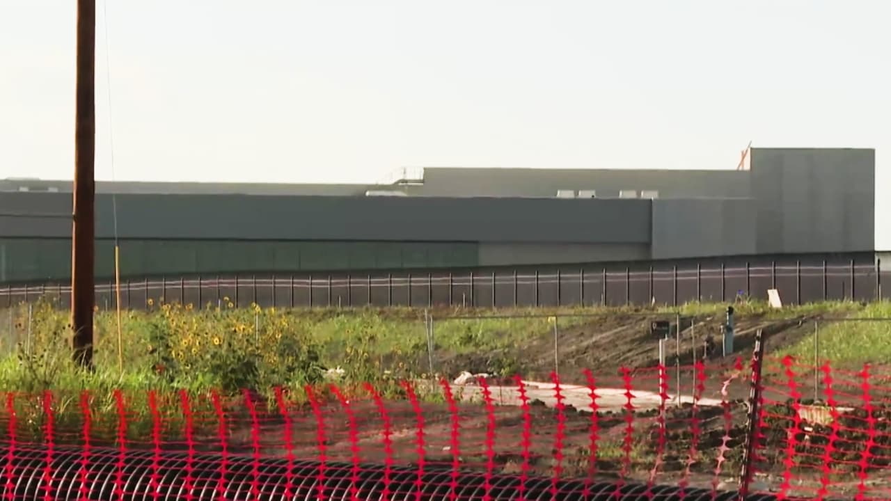 Residentes de Red Oak se unen contra la construcción de un centro de datos