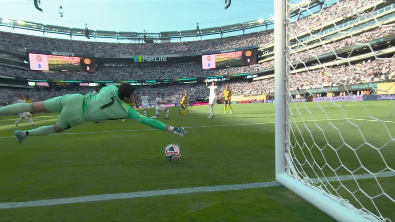 ¡Atajada que vale el pase a Semis! Courtois salva al Madrid