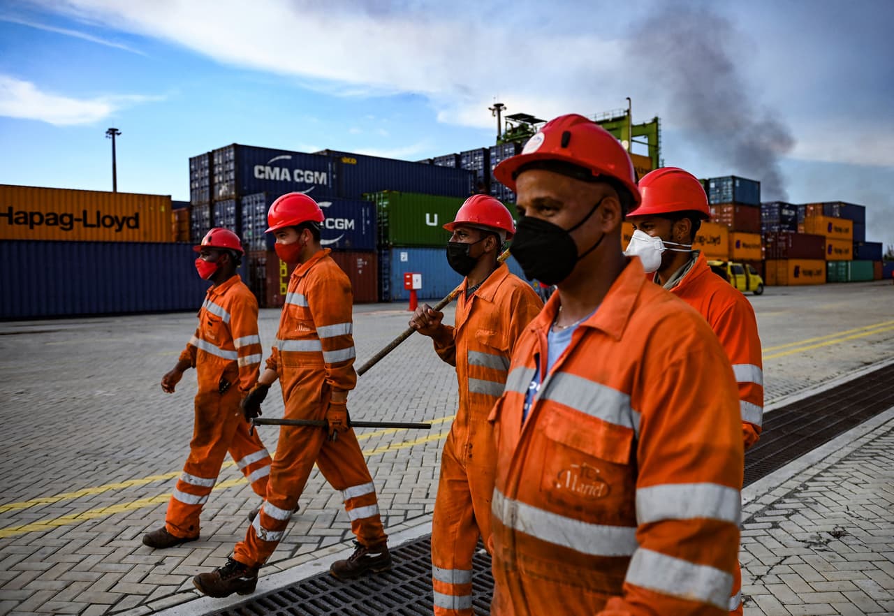 Miles de personas renuncian a sus trabajos sin tener un plan B. Esto debes tener en cuenta