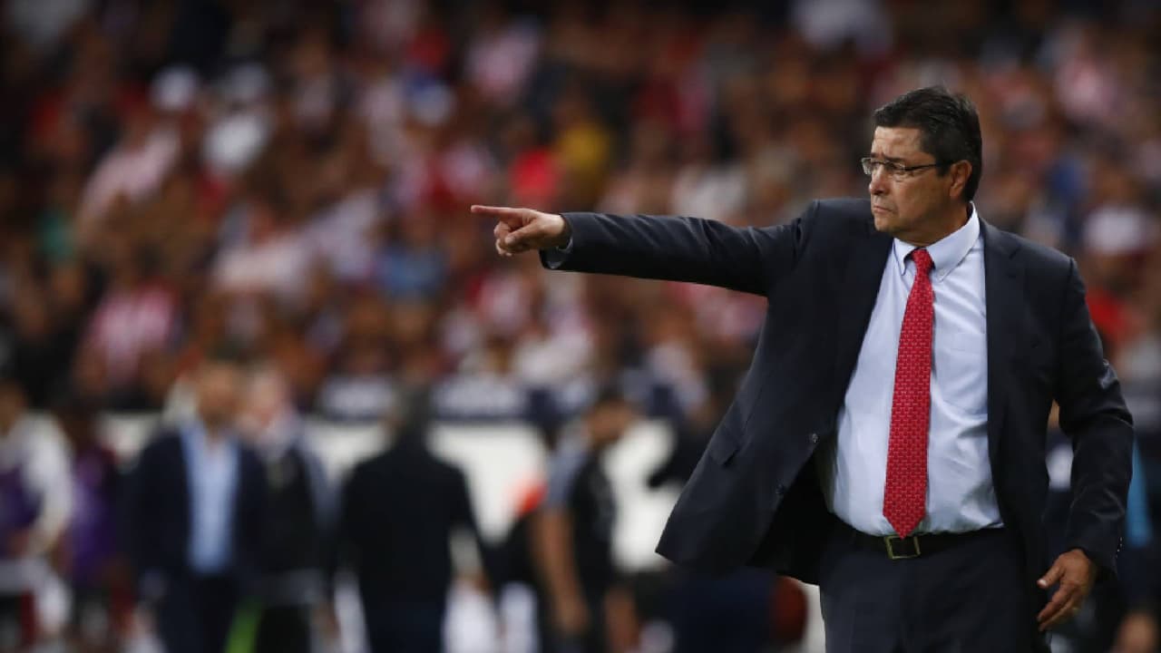 ¡Técnico de 24 kilates! Luis Fernando Tena dirigirá a Guatemala