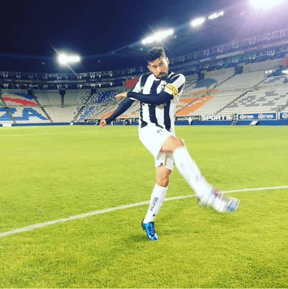 Además demostró tener grandes habilidades para el balompié.