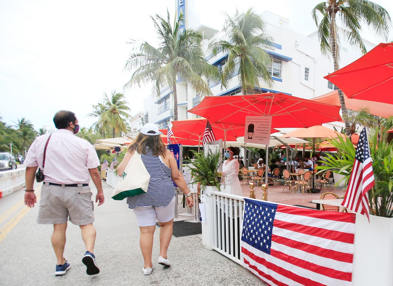 Sin embargo, el promedio de la tasa de positividad en los últimos 14 días es del 4.71%. 
<br>