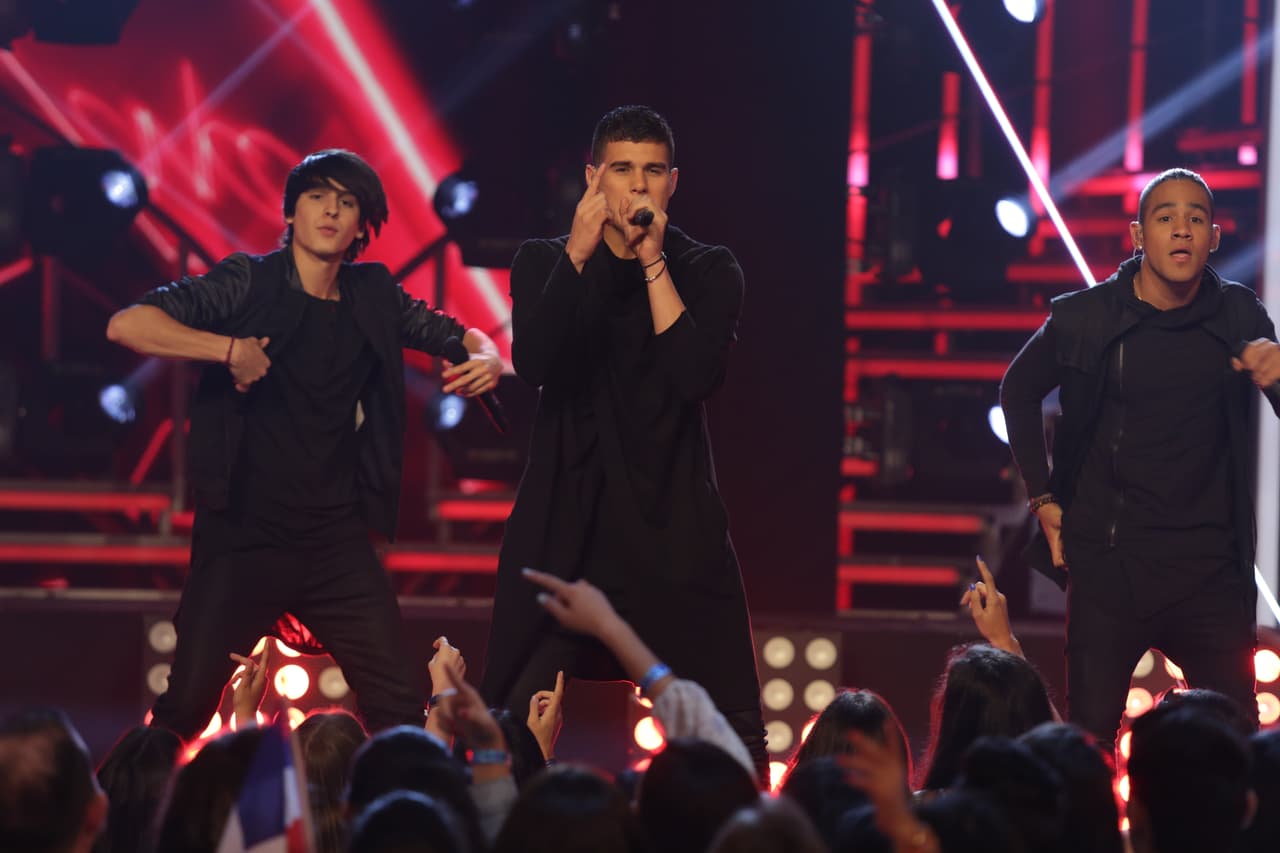 Christopher, Zabdiel, Erick, Richard y Joel regresaron a Univision como estrellas para interpretar su nuevo éxito ‘Tan fácil’, en una noche llena de glamour y belleza para los chicos ganadores de La Banda.