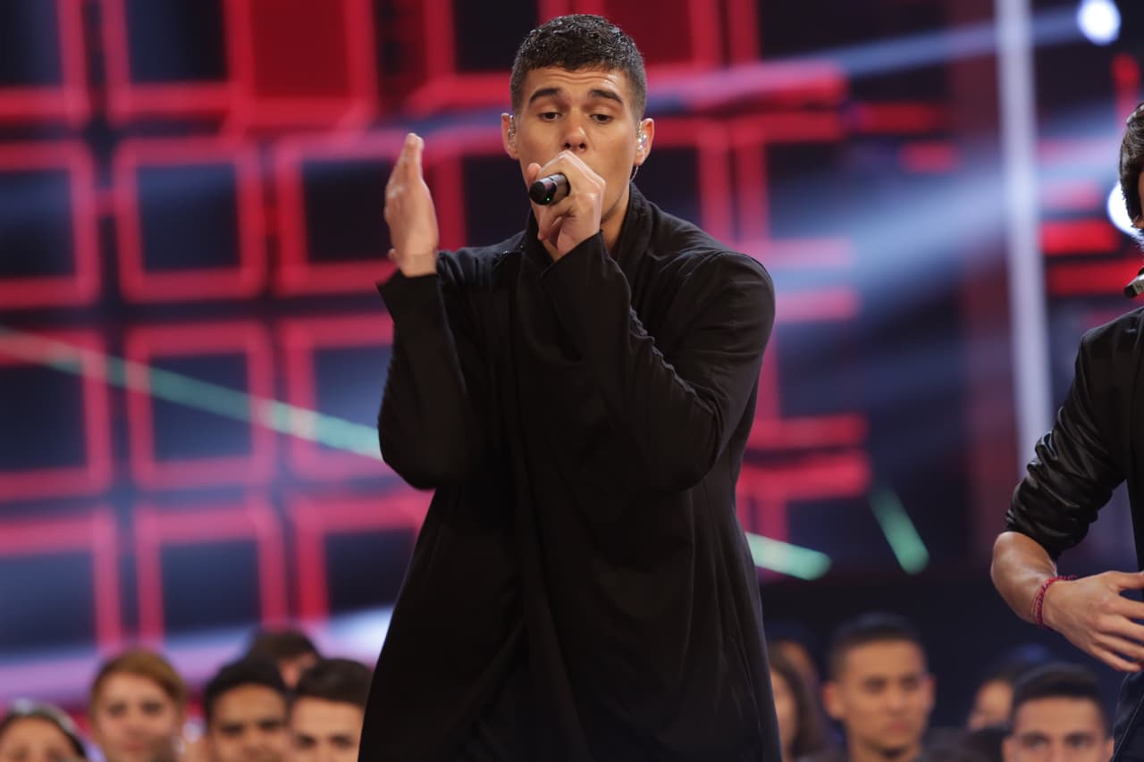 Christopher, Zabdiel, Erick, Richard y Joel regresaron a Univision como estrellas para interpretar su nuevo éxito ‘Tan fácil’, en una noche llena de glamour y belleza para los chicos ganadores de La Banda.