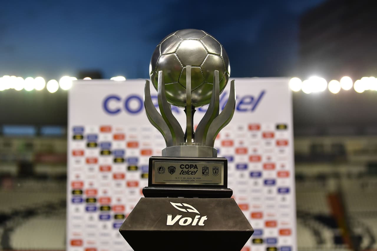 Este es el premio al vencedor del cuadrangular de preparación a la próxima temporada de la Liga MX.